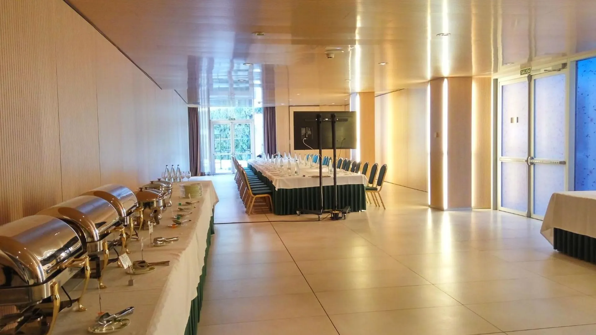 Apartahotel Sercotel Jardines de Uleta Suites Vitoria
