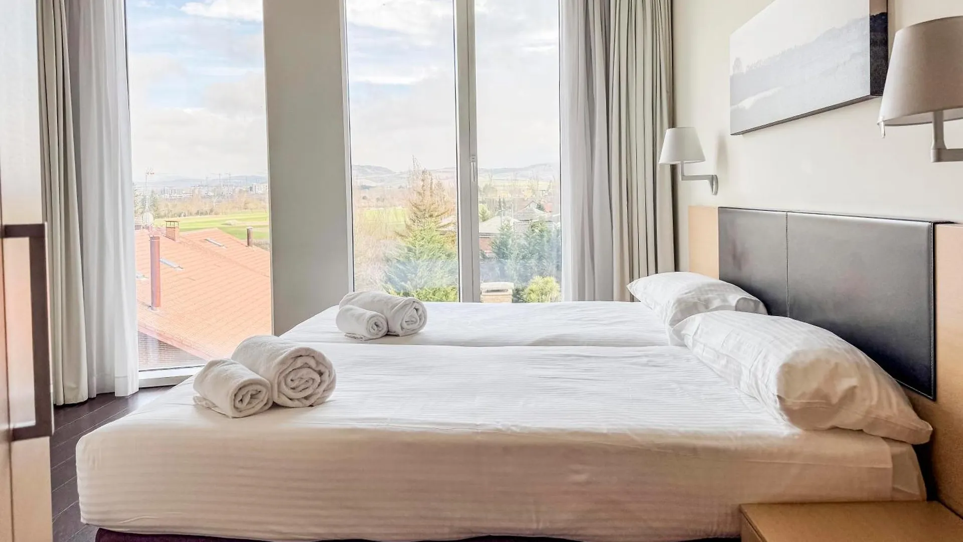 Sercotel Jardines de Uleta Suites Vitoria 4*,  España