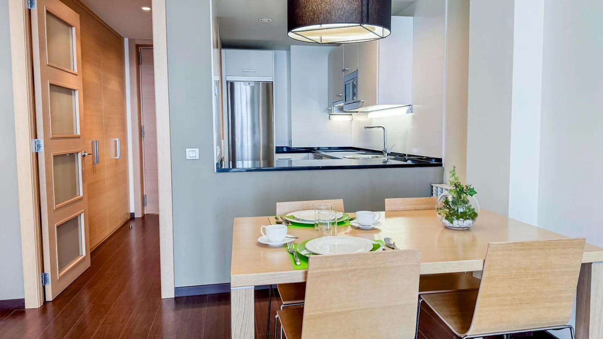 Sercotel Jardines de Uleta Suites Vitoria Apartahotel