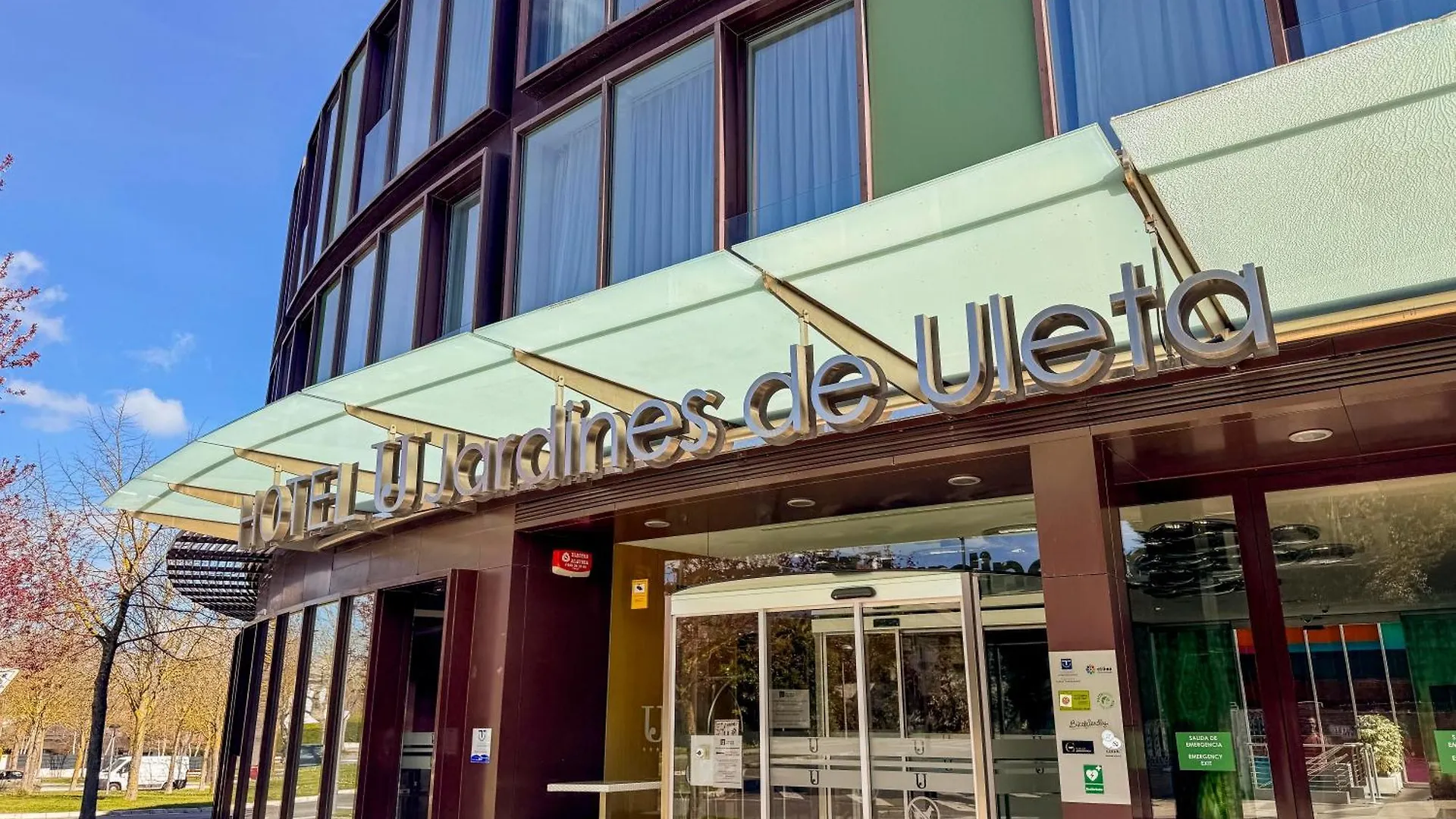 Apartahotel Sercotel Jardines de Uleta Suites Vitoria